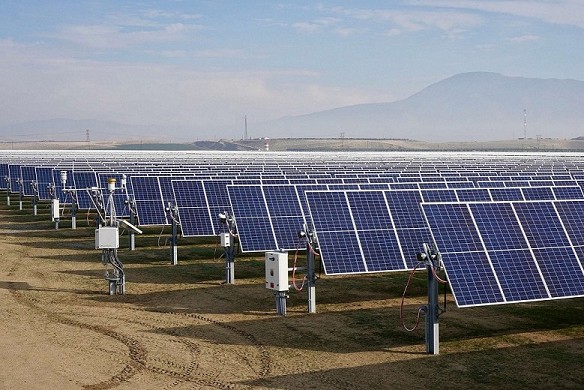 産業用太陽光発電所